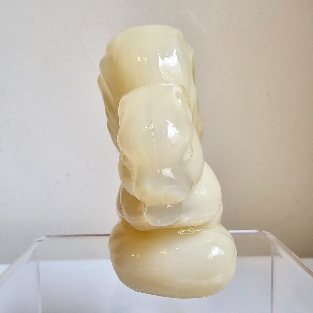 Boyd Art Glass Sammy the Squirrel Shasta White Cream Yellow Vintage 1989 2.75" - Picture 7 of 8